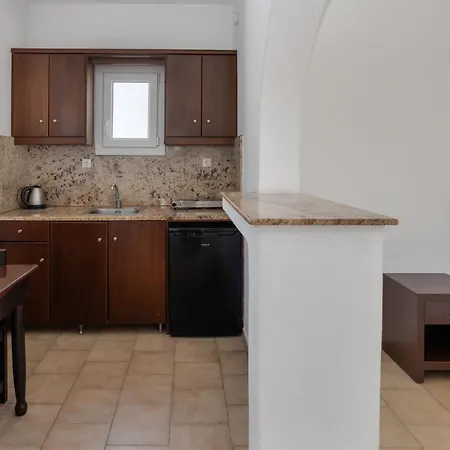 Elena & מלון דירות