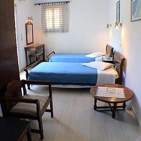 מלון דירות Elena & 3*