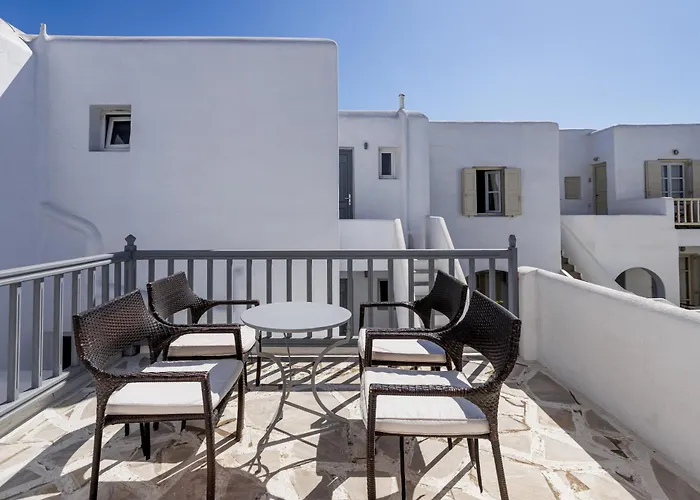 Elena & Aparthotel 3*