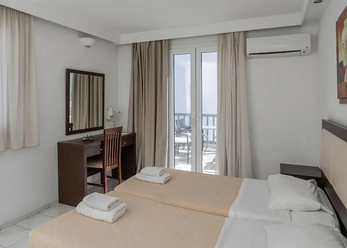 Elena & アパートホテル オルノス