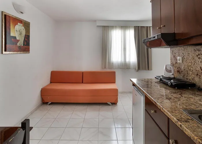 Elena & 3* オルノス