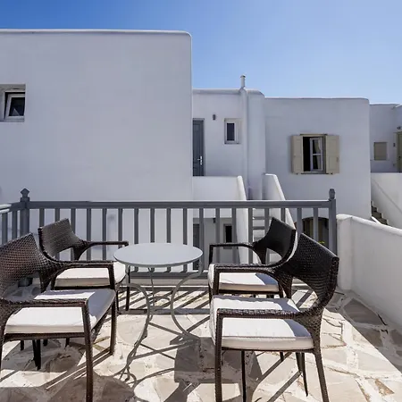 Elena & Apartmanhotel 3*