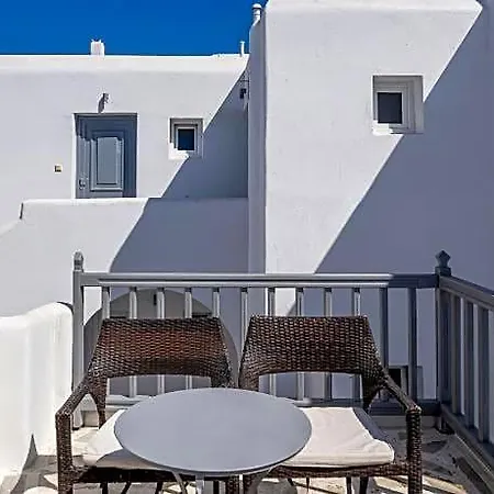 Elena & Lejlighedshotel 3*