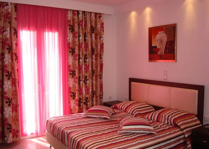 Apart-hotel Elena & 3*