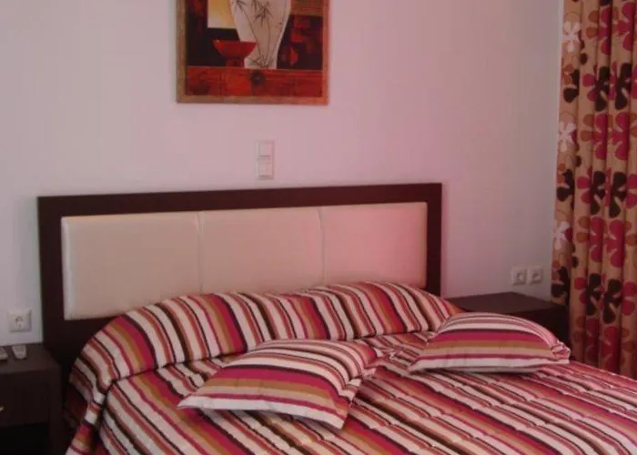 Apart Otel Elena & 3*