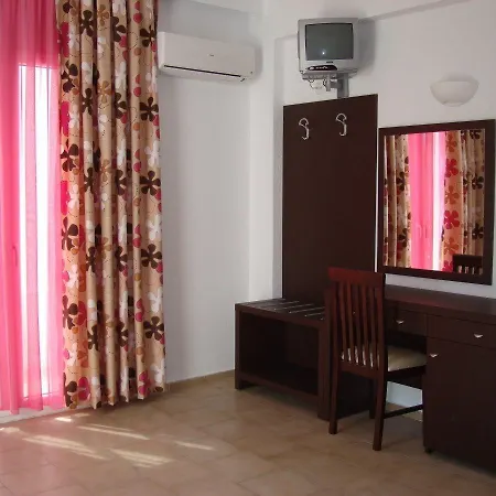 Elena & Aparthotel 3*