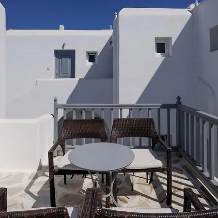 艾琳娜一室公寓及套房酒店 3*