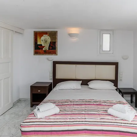 艾琳娜一室公寓及套房酒店 3*