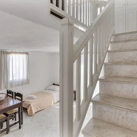 艾琳娜一室公寓及套房酒店 公寓式酒店