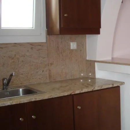 艾琳娜一室公寓及套房酒店